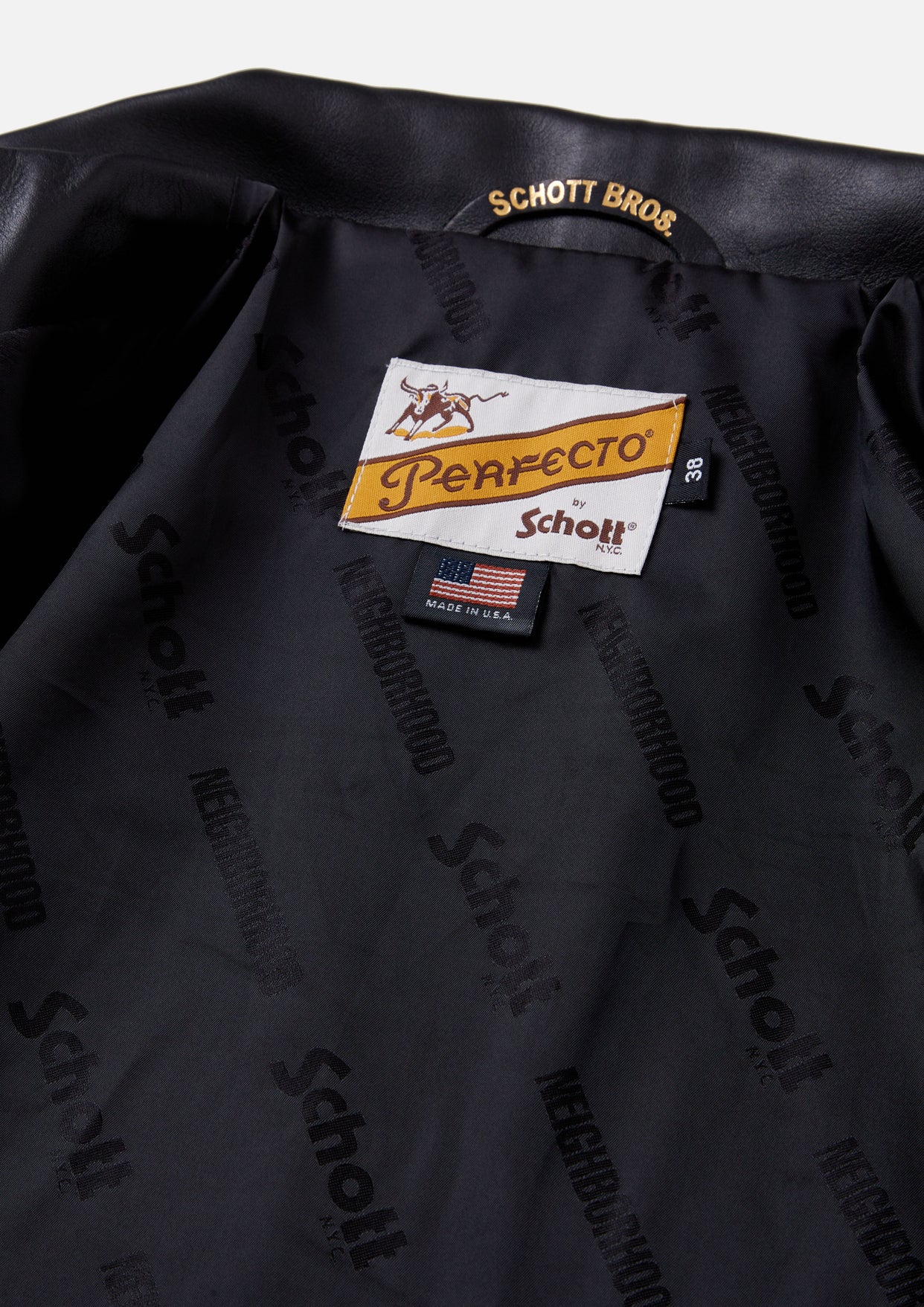 こちらの商品は…neighborhood コラボ Schott スウェットNH Schott